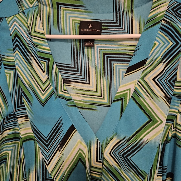 Women's Worthington Sleeveless Blouse in Size Large _Like New - Picture 11 of 11